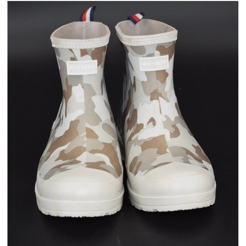 Tommy Hilfiger Rain Boots Women Size 8 Camo Print Ankle Rubber Good Condition